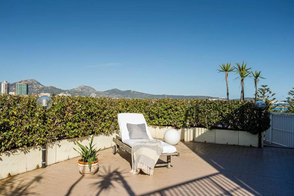 Sunny Rooftop Loft With Gorgeous Views Of Olbia Buitenkant foto