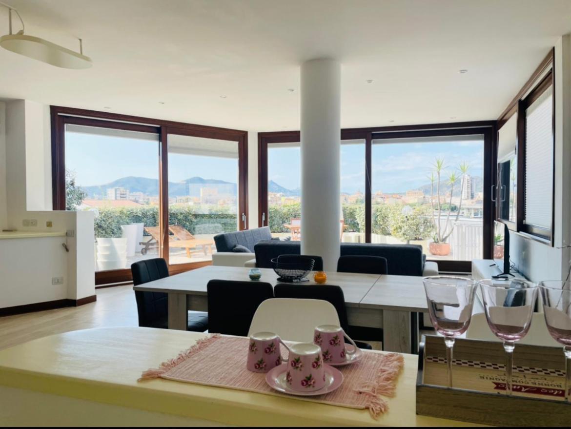 Sunny Rooftop Loft With Gorgeous Views Of Olbia Buitenkant foto