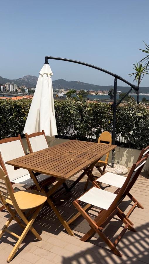 Sunny Rooftop Loft With Gorgeous Views Of Olbia Buitenkant foto